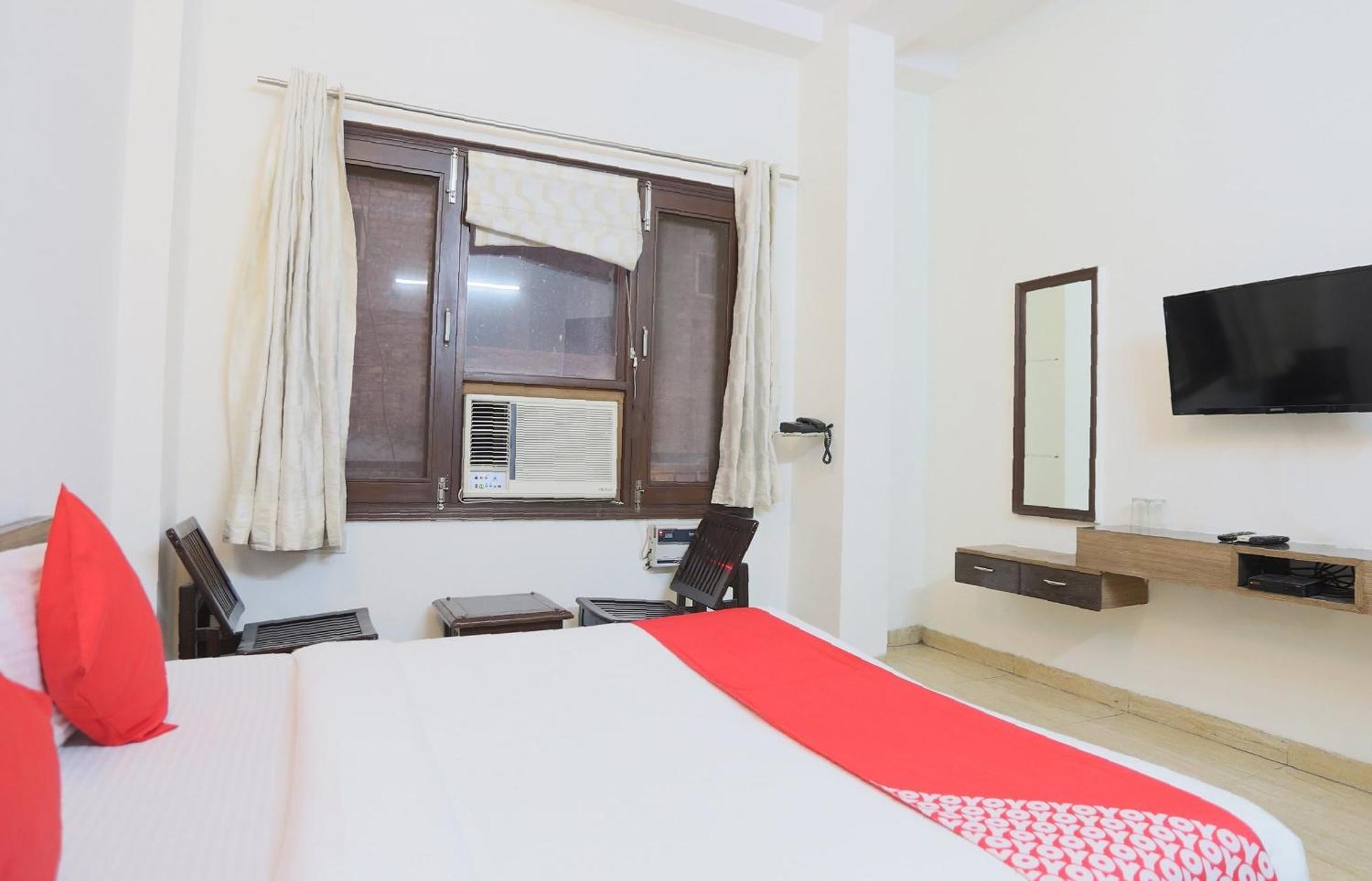 OYO 65630 Hotel New Raj Kamal Aurangabad  Buitenkant foto
