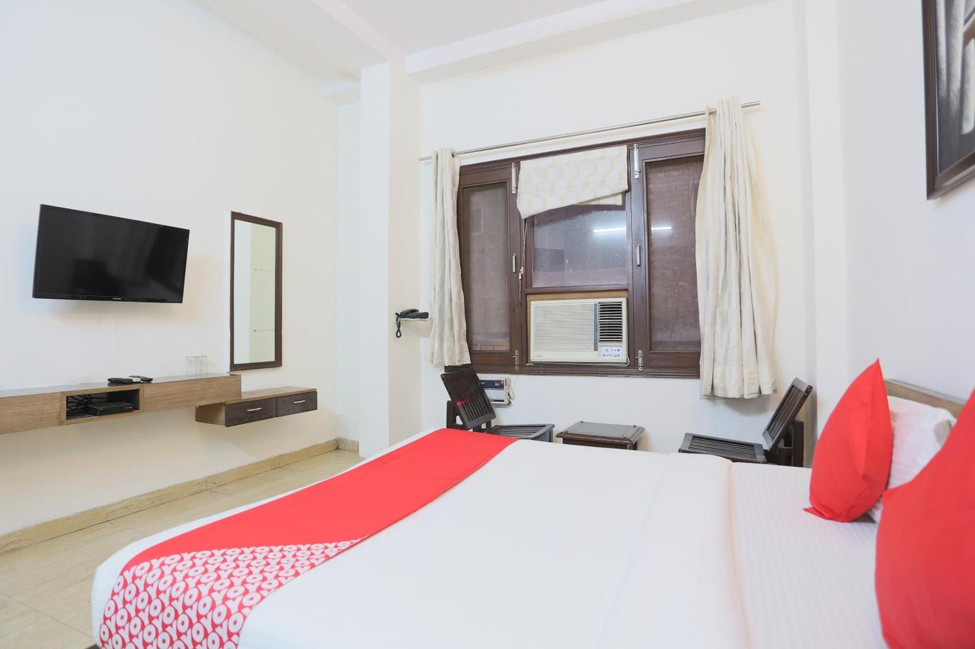 OYO 65630 Hotel New Raj Kamal Aurangabad  Buitenkant foto