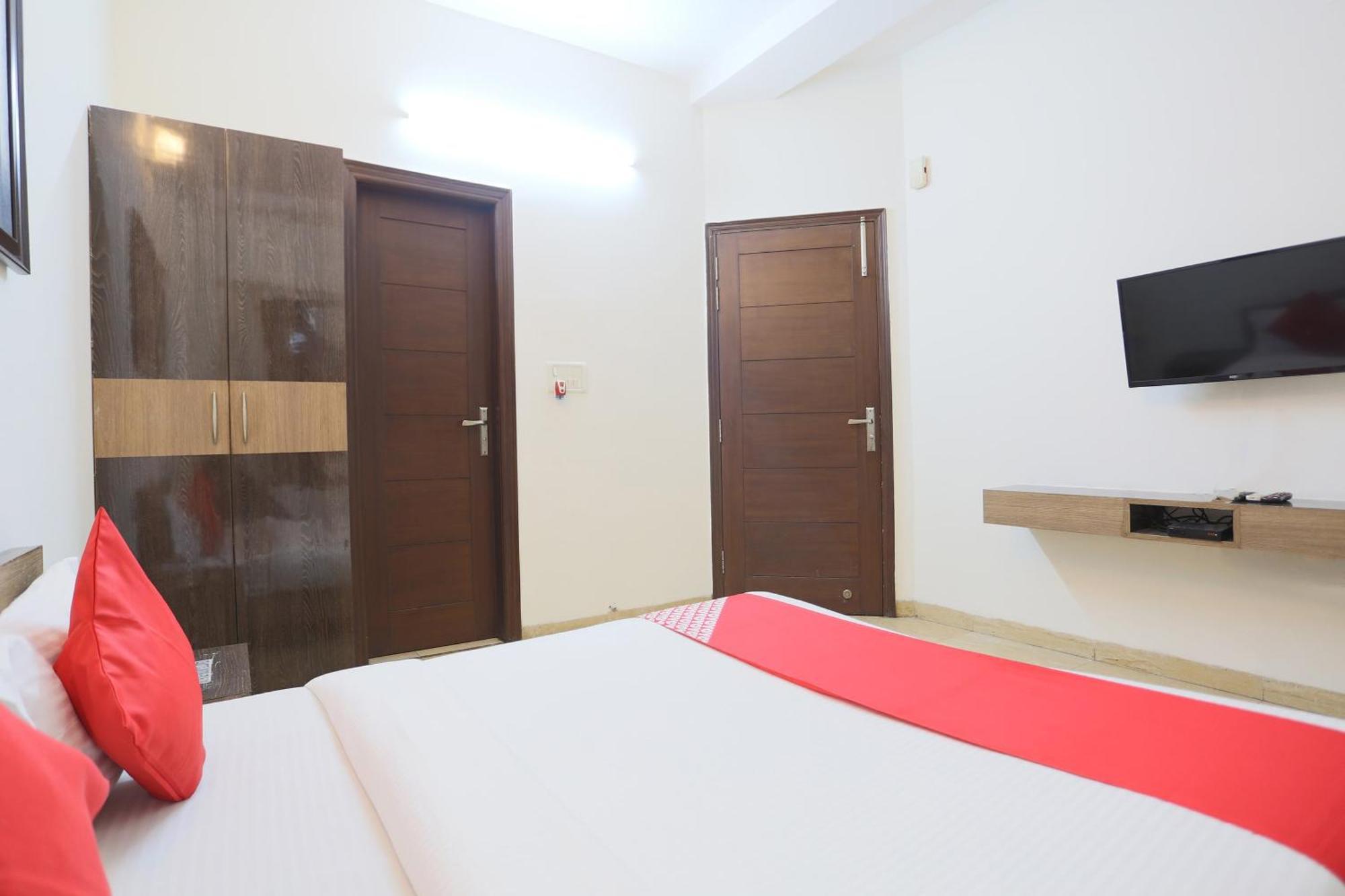 OYO 65630 Hotel New Raj Kamal Aurangabad  Buitenkant foto